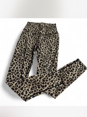 Leopard print high-waisted leggings #leopardprint #leggings